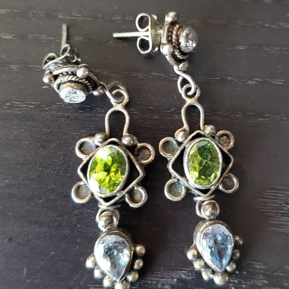Vintage Peridot and sapphire earrings - Picture 2 of 3